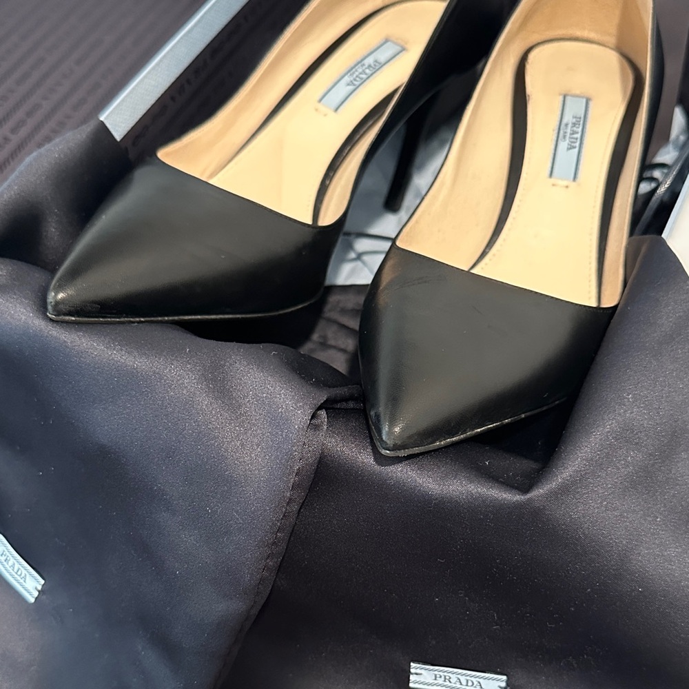 Prada Black Pointed Toe Pump Heel 38 - Picture 5 of 10